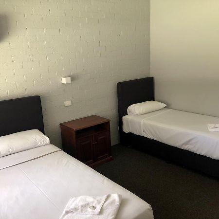 Bateau Bay Hotel Екстериор снимка